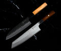 Set Yoshida : Santoku 18 cm Damas VG-10 à manche en olivier et Kiritsuke 21 cm AUS-10 à manche en bois de rose