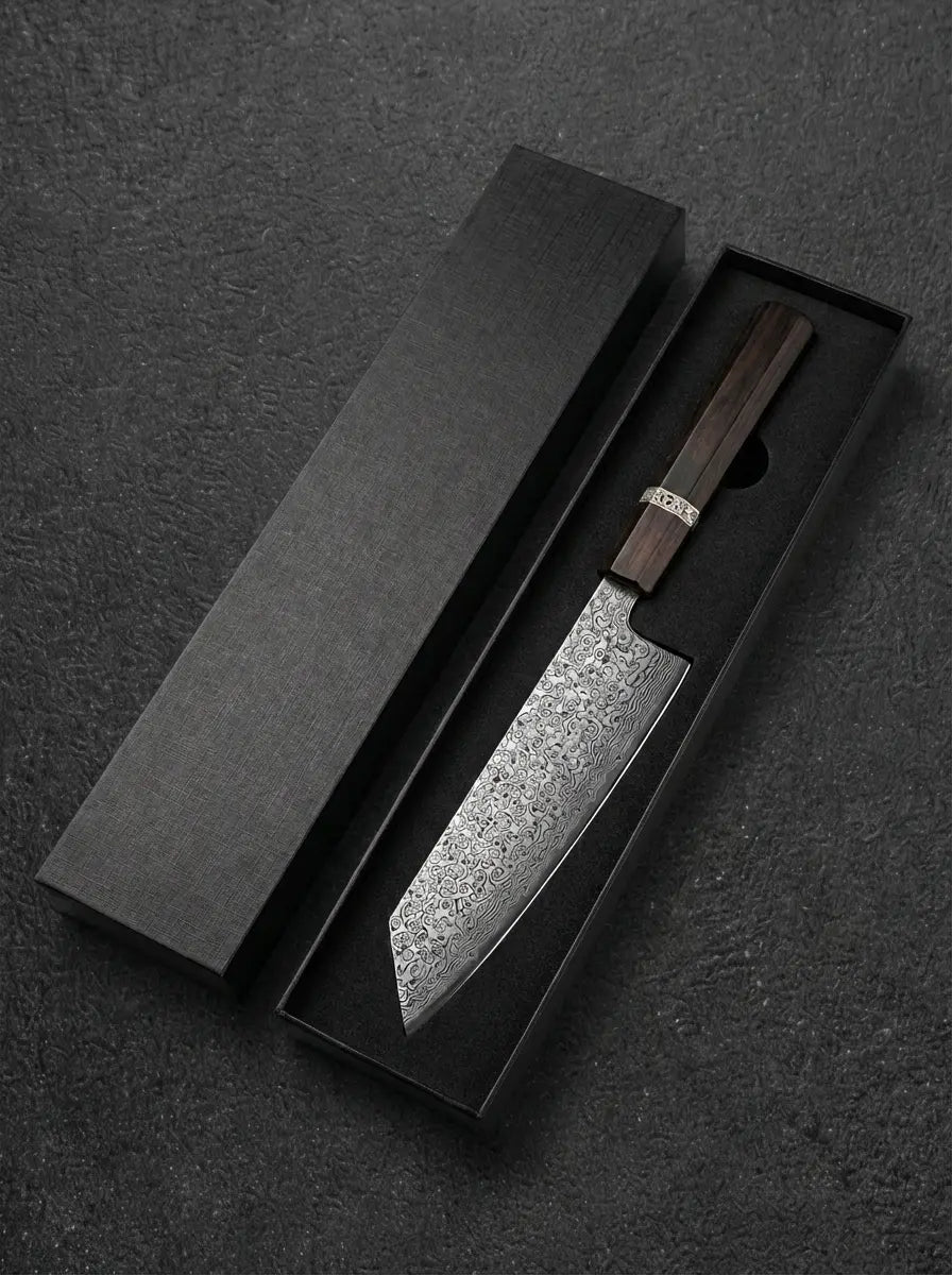 Couteau Kiritsuke 18 cm en acier Damas AUS-10 avec manche en bois, présenté dans son coffret noir premium