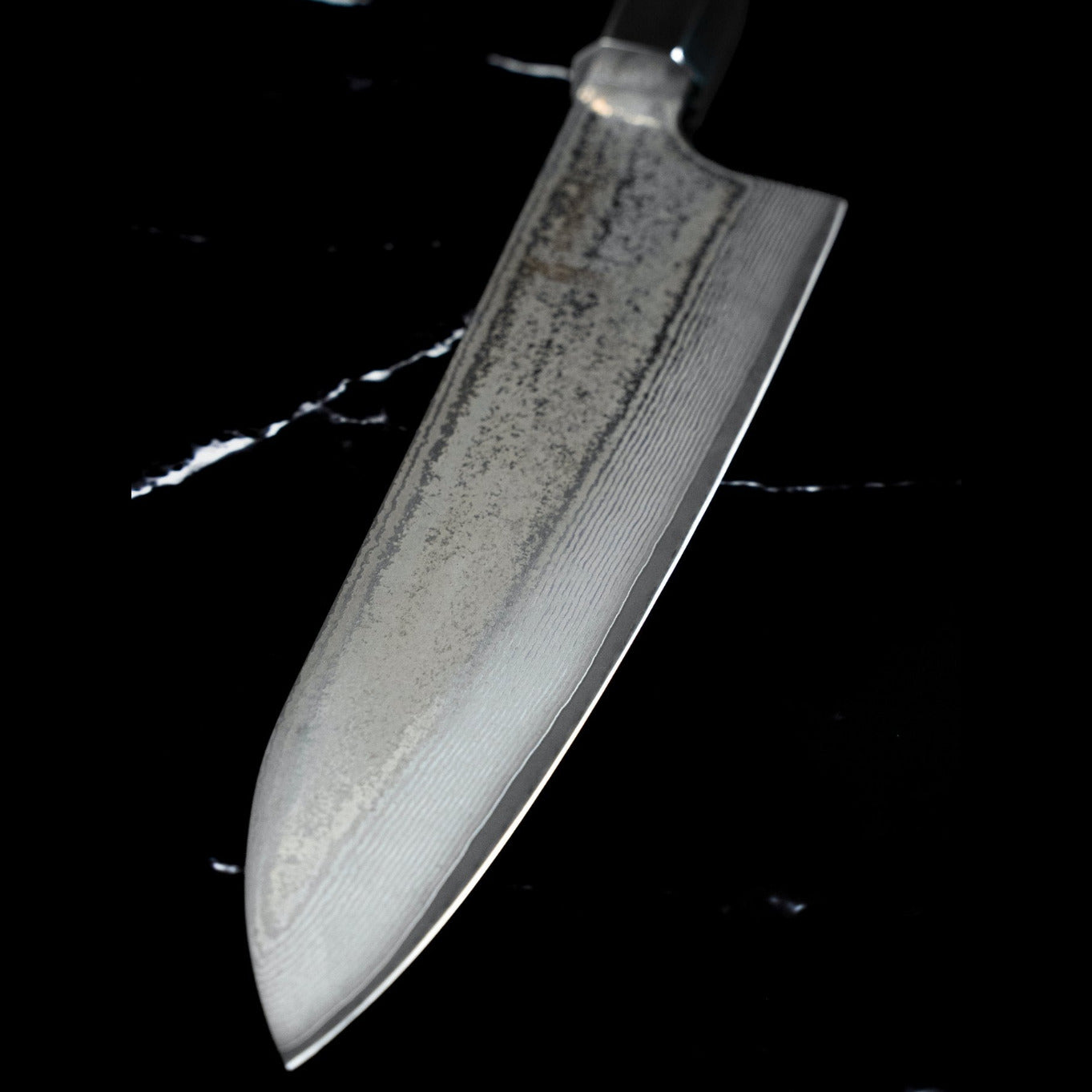 Couteau Santoku 18 cm – Damas AUS-10 Bois Noir Yoshida