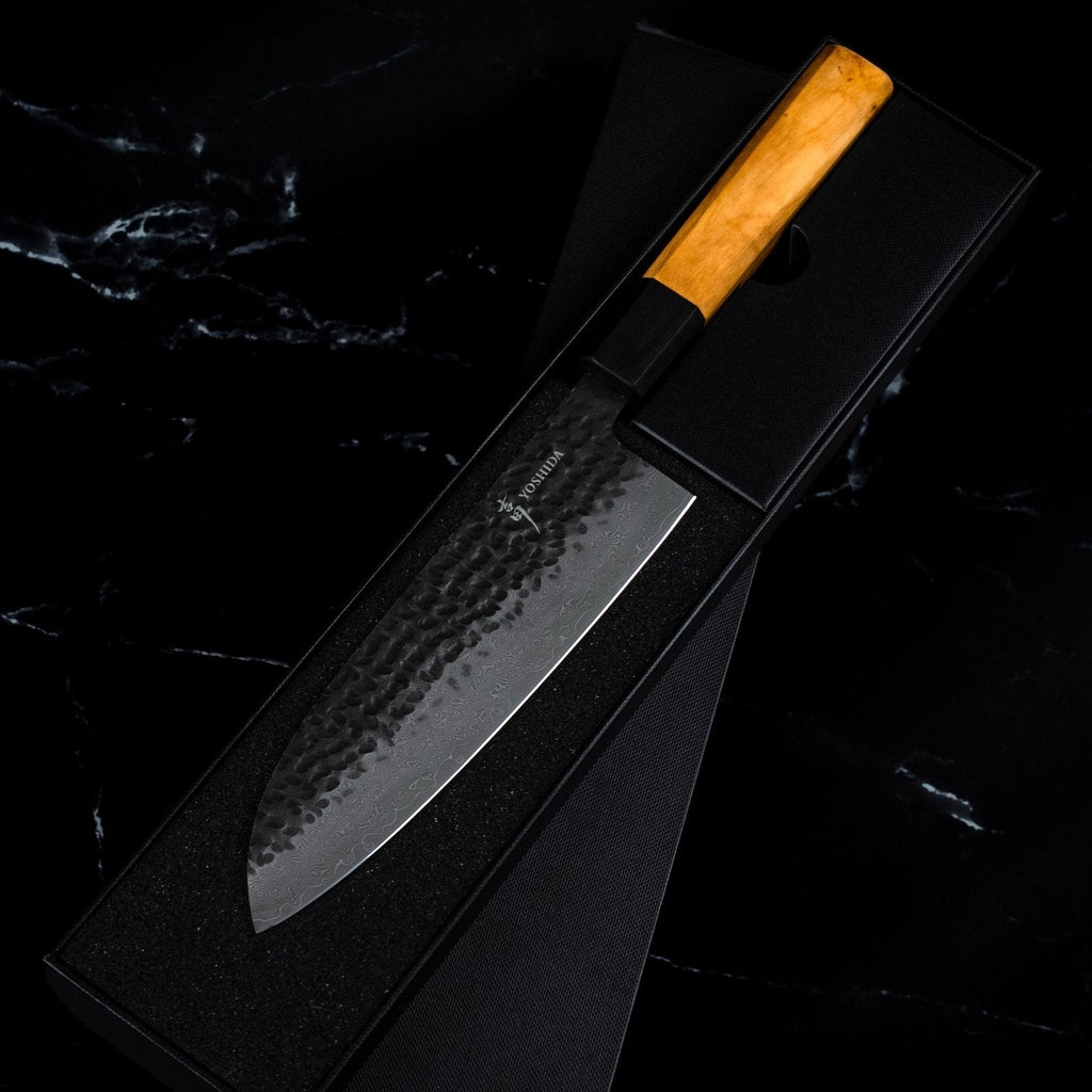 Couteau Santoku 18 cm – Damas VG-10 Bois d’Olivier Yoshida